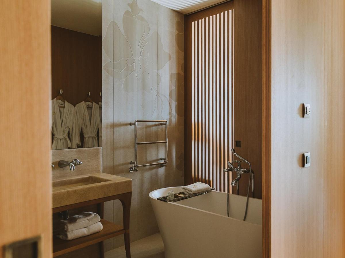 Royal Champagne Hotel & Spa Champillon ภายนอก รูปภาพ